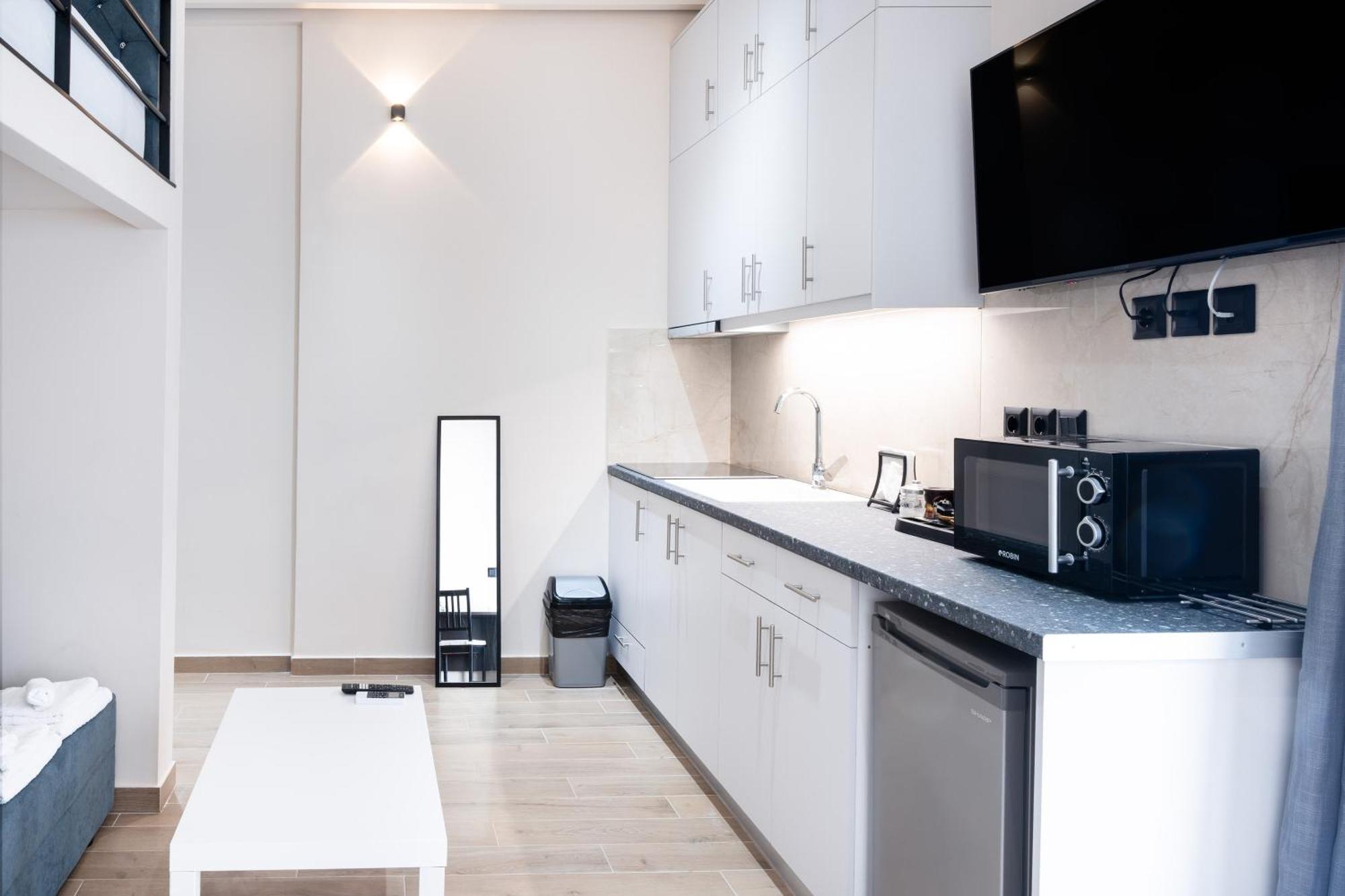 Apartment Kazi 4 *